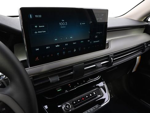 New 2026 Lincoln Corsair Premiere image 26