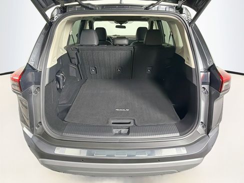 Used 2023 Nissan Rogue SV w/ SV Premium B Package FWD image 28