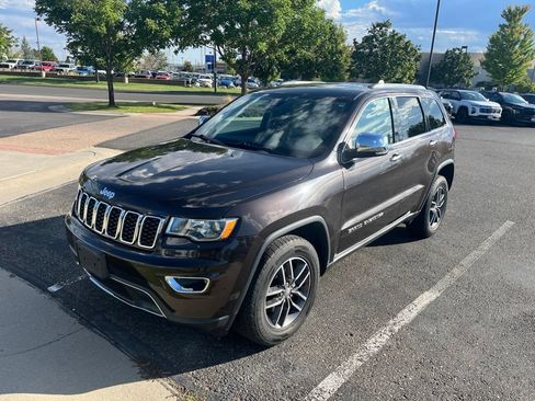 Used 2017 Jeep Grand Cherokee Limited AWD/4WD image 3