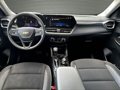 Used 2024 Chevrolet TrailBlazer LS w/ LS Convenience Package AWD/4WD image 7