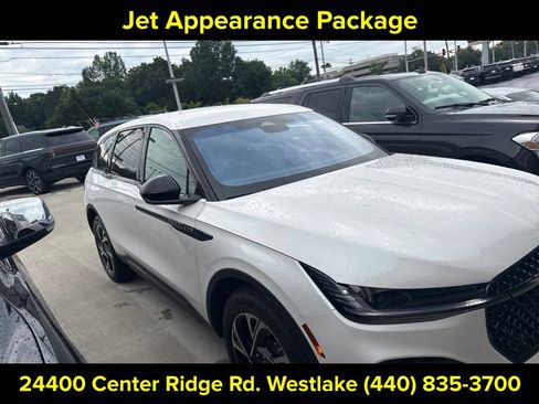 Used 2024 Lincoln Nautilus Premier w/ Jet Appearance Package AWD/4WD image 13