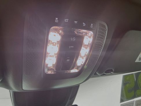 Used 2025 Mercedes-Benz GLE 350 4MATIC image 21