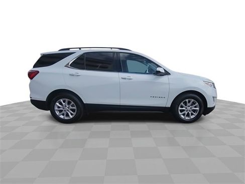 Used 2018 Chevrolet Equinox LT image 9