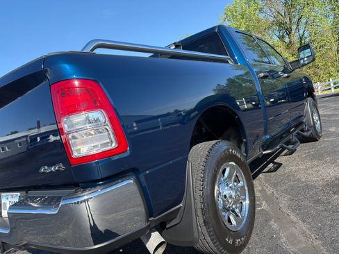 Used 2024 RAM 3500 Tradesman w/ Chrome Appearance Group AWD/4WD image 16