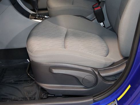 Used 2013 Hyundai Accent GLS w/ Premium Pkg FWD image 37