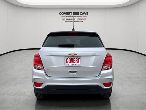 Used 2020 Chevrolet Trax LS w/ Tint and Cruise Package image 8