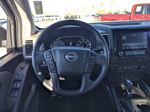 Certified 2022 Nissan Frontier SV w/ Technology Package image 25