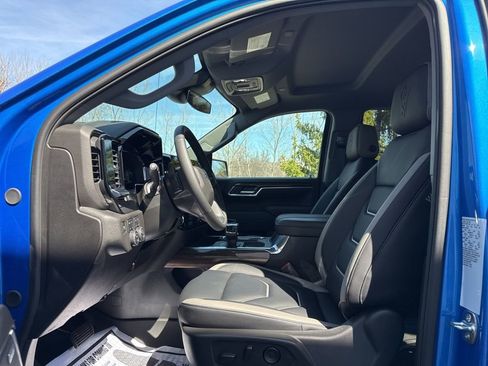 New 2025 Chevrolet Silverado 1500 RST w/ Convenience Package II image 10