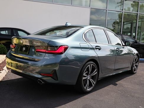 Used 2021 BMW 330i Sedan w/ Convenience Package RWD image 5