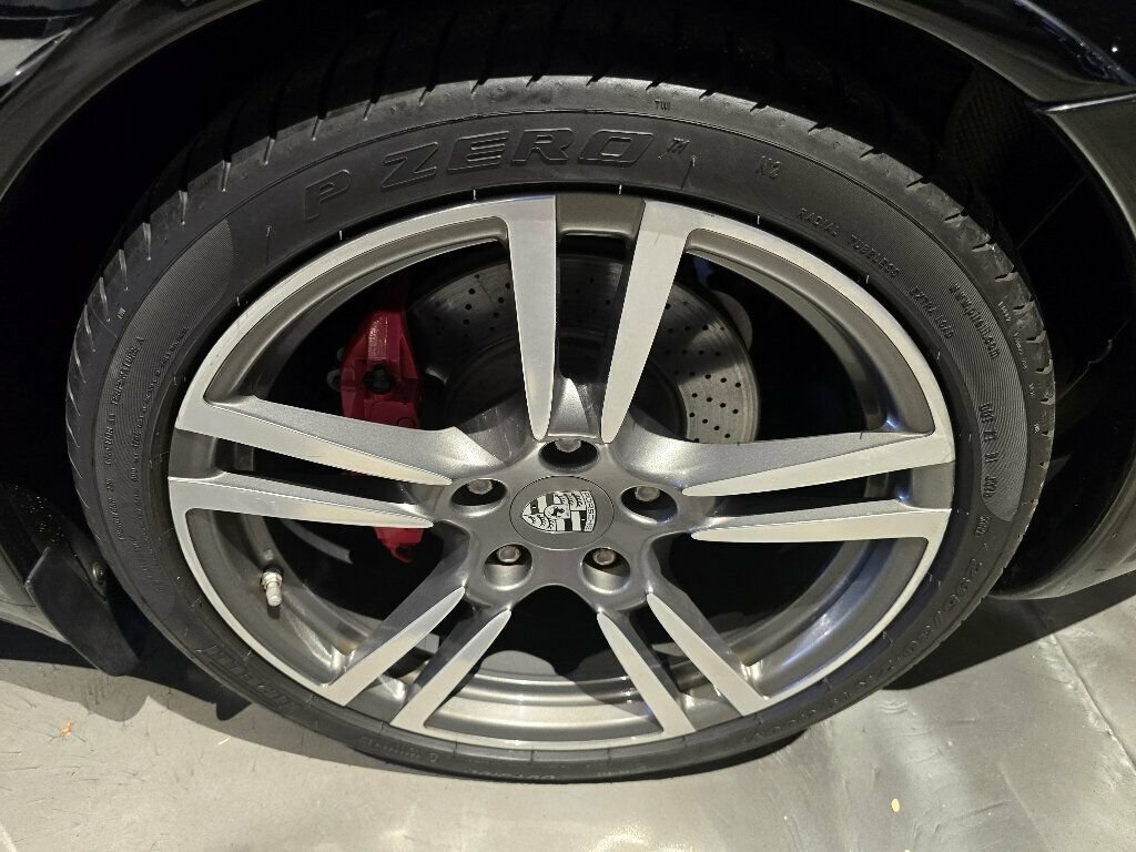 Used 2012 Porsche 911 Cabriolet image 23