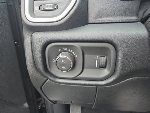 Used 2026 RAM 2500 Big Horn AWD/4WD image 25