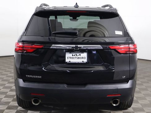 Used 2023 Chevrolet Traverse LT FWD image 14