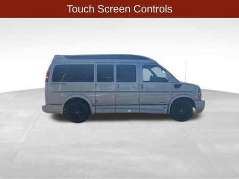 Used 2023 Chevrolet Express 2500 RWD image 8