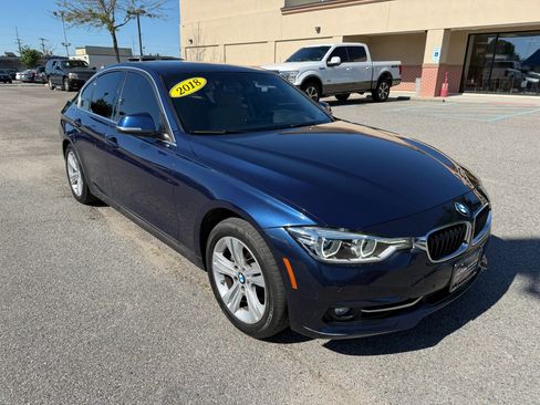 Used 2018 BMW 330i xDrive Sedan w/ Premium Package AWD/4WD image 6