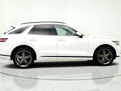 Used 2023 Genesis GV70 2.5T w/ Sport Prestige Package AWD/4WD image 4