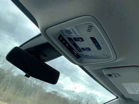 Used 2019 Chevrolet Traverse Premier w/ Redline Edition image 22