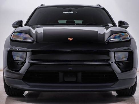 New 2025 Porsche Macan 4S Electric image 6