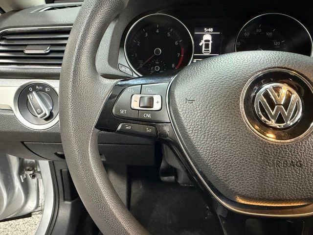 Used 2016 Volkswagen Passat 1.8T S FWD image 14