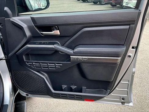 Used 2024 Toyota Tacoma TRD Sport image 25