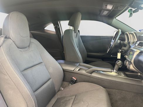 Used 2015 Chevrolet Camaro LT RWD image 16