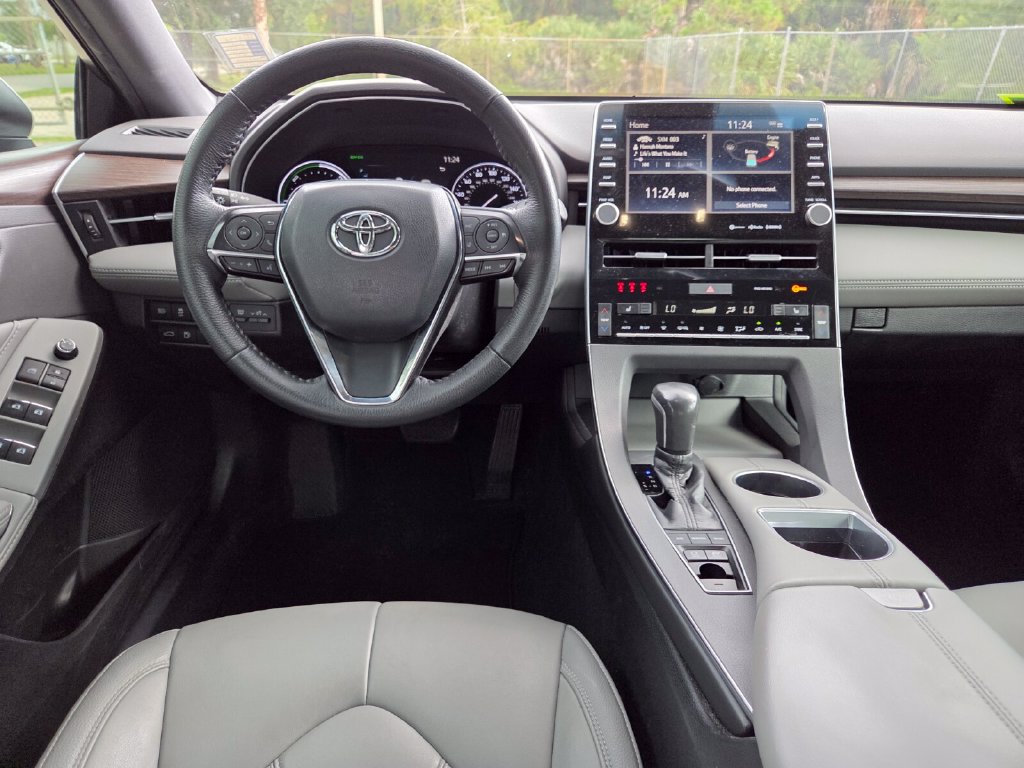 Used 2021 Toyota Avalon XLE FWD image 7