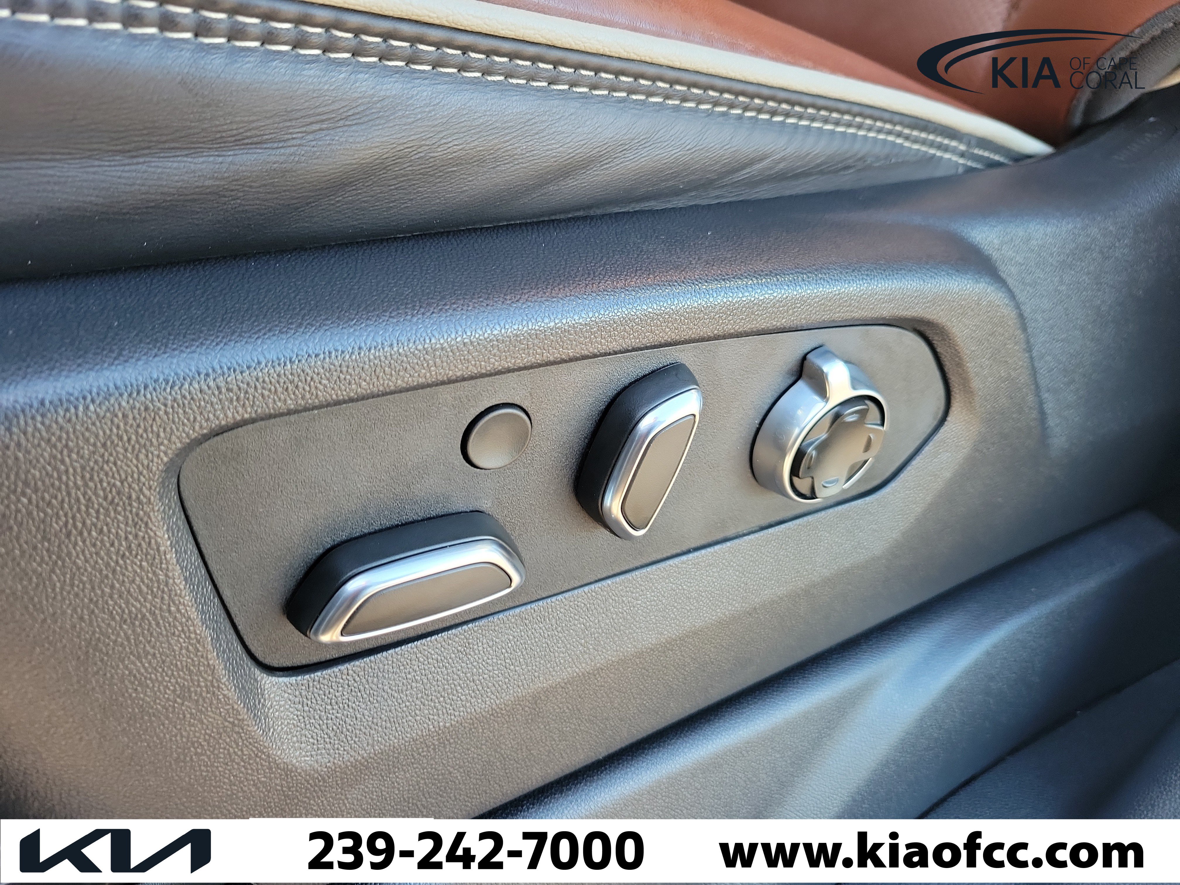 Used 2025 GMC Sierra 2500 Denali Ultimate AWD/4WD image 21