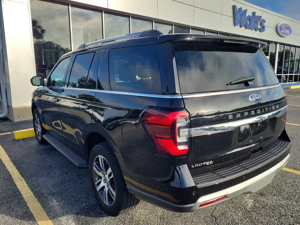 Used 2024 Ford Expedition Limited RWD image 6