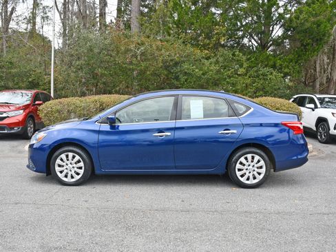 Used 2017 Nissan Sentra SV w/ Driver's Assist Package image 2