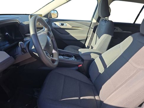 Used 2025 Ford Explorer Active image 10