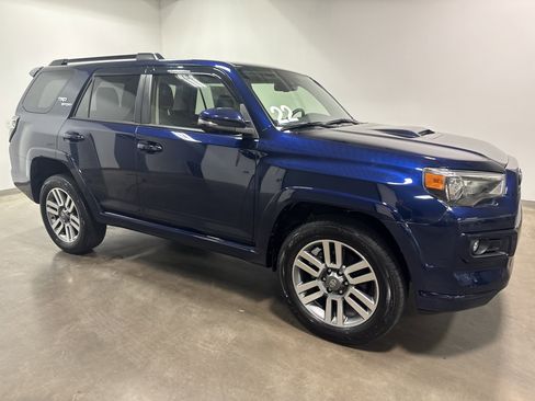 Used 2022 Toyota 4Runner TRD Sport w/ Technology Package AWD/4WD image 2
