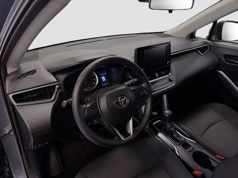 Used 2022 Toyota Corolla Cross LE AWD/4WD image 9