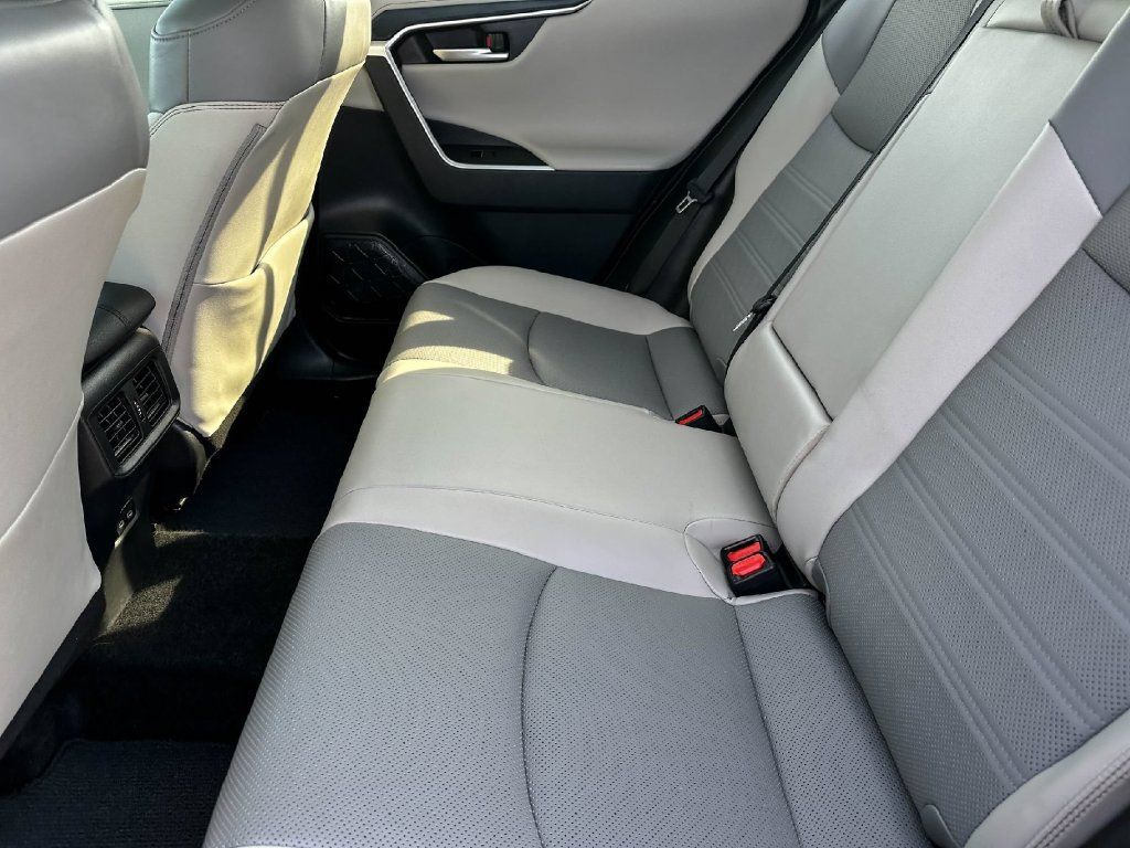 Used 2024 Toyota RAV4 Limited AWD/4WD image 19