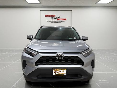 Used 2025 Toyota RAV4 XLE AWD/4WD image 8