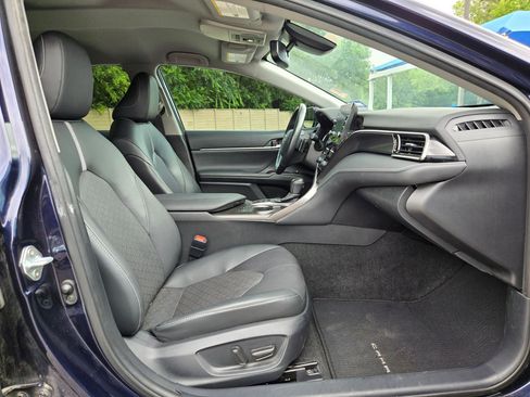 Used 2022 Toyota Camry XSE FWD image 27