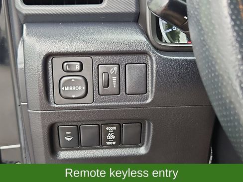 Used 2018 Toyota 4Runner SR5 Premium AWD/4WD image 15