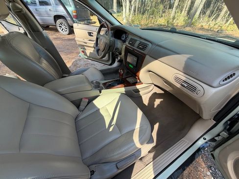 Used 2005 Mercury Sable LS image 20