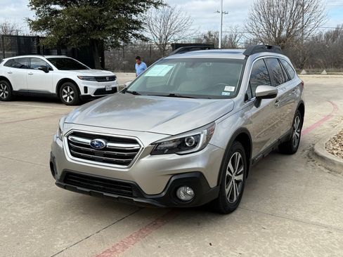 Used 2018 Subaru Outback 2.5i Limited image 1