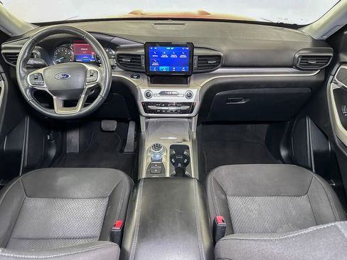 Certified 2022 Ford Explorer XLT image 33