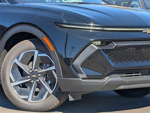 New 2026 Chevrolet Equinox EV LT image 3