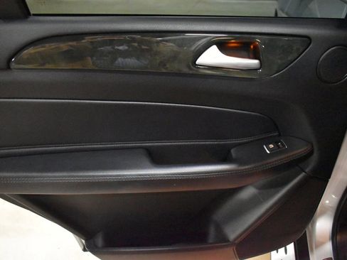 Used 2019 Mercedes-Benz GLS 450 4MATIC w/ Premium 1 Package image 46