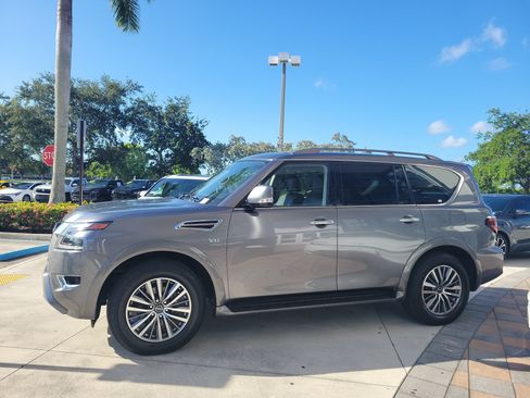 Used 2022 Nissan Armada SV w/ SV Appearance Package AWD/4WD image 4
