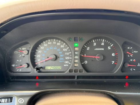 Used 2002 Toyota Land Cruiser AWD/4WD image 12