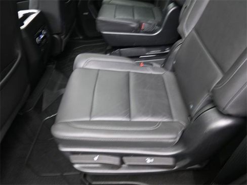 Used 2022 Chevrolet Tahoe LT w/ LT Signature Plus Package image 22