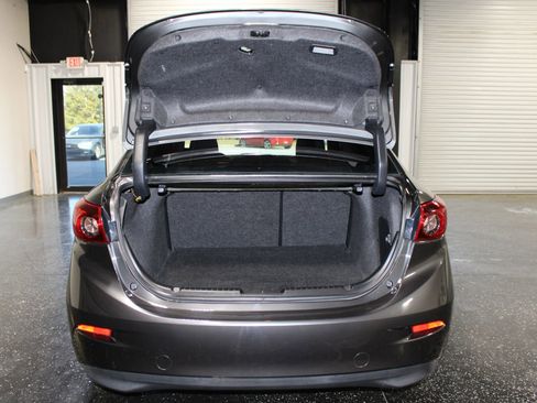 Used 2017 MAZDA MAZDA3 Sport w/ Preferred Equipment Package image 28