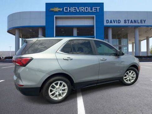 Used 2024 Chevrolet Equinox LT FWD image 8