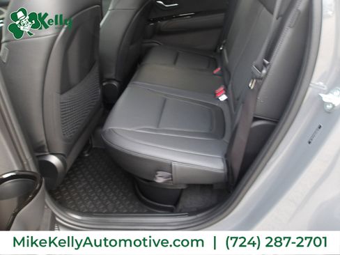 Certified 2025 Hyundai Santa Cruz Limited image 14