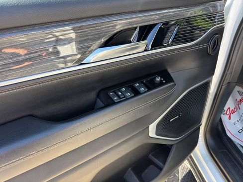 Used 2022 Jeep Wagoneer Series II AWD/4WD image 21