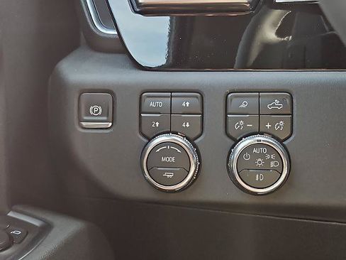 New 2026 GMC Sierra 1500 Elevation AWD/4WD image 17