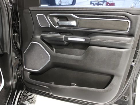 Used 2024 RAM 1500 Laramie AWD/4WD image 19