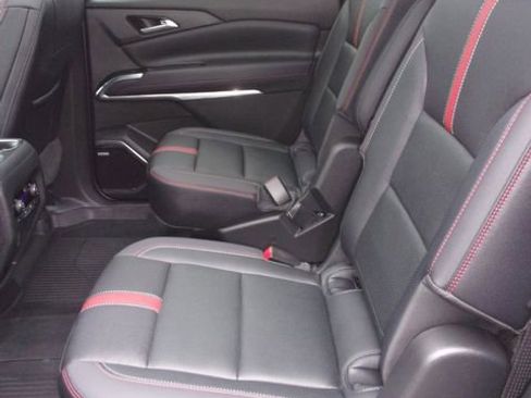 Used 2024 Chevrolet Traverse RS w/ LPO, Floor Liner Package image 28